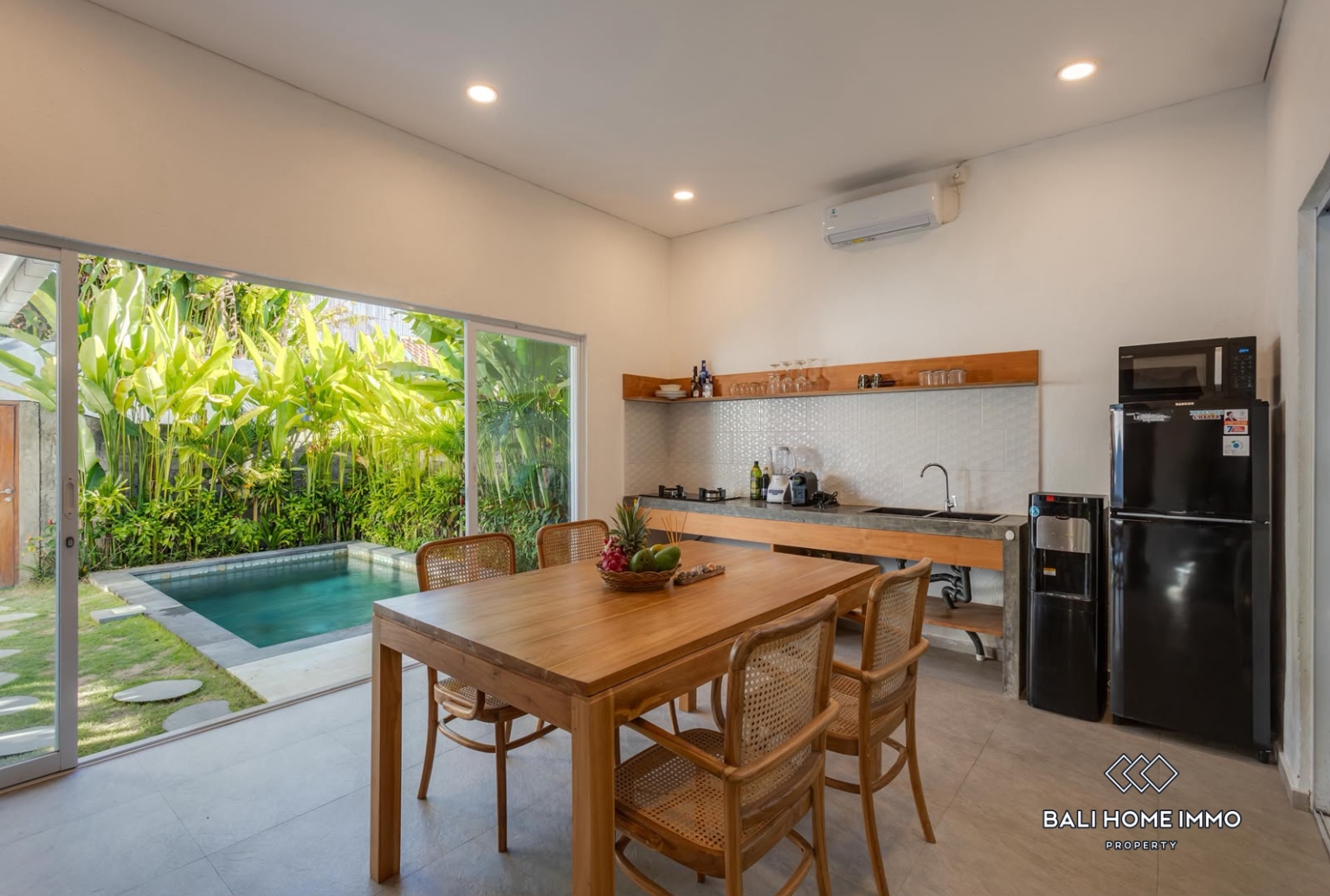Flexible Investment Estate In Padonan : 6 Units Guest House + 1 Unit Private Villa view 4