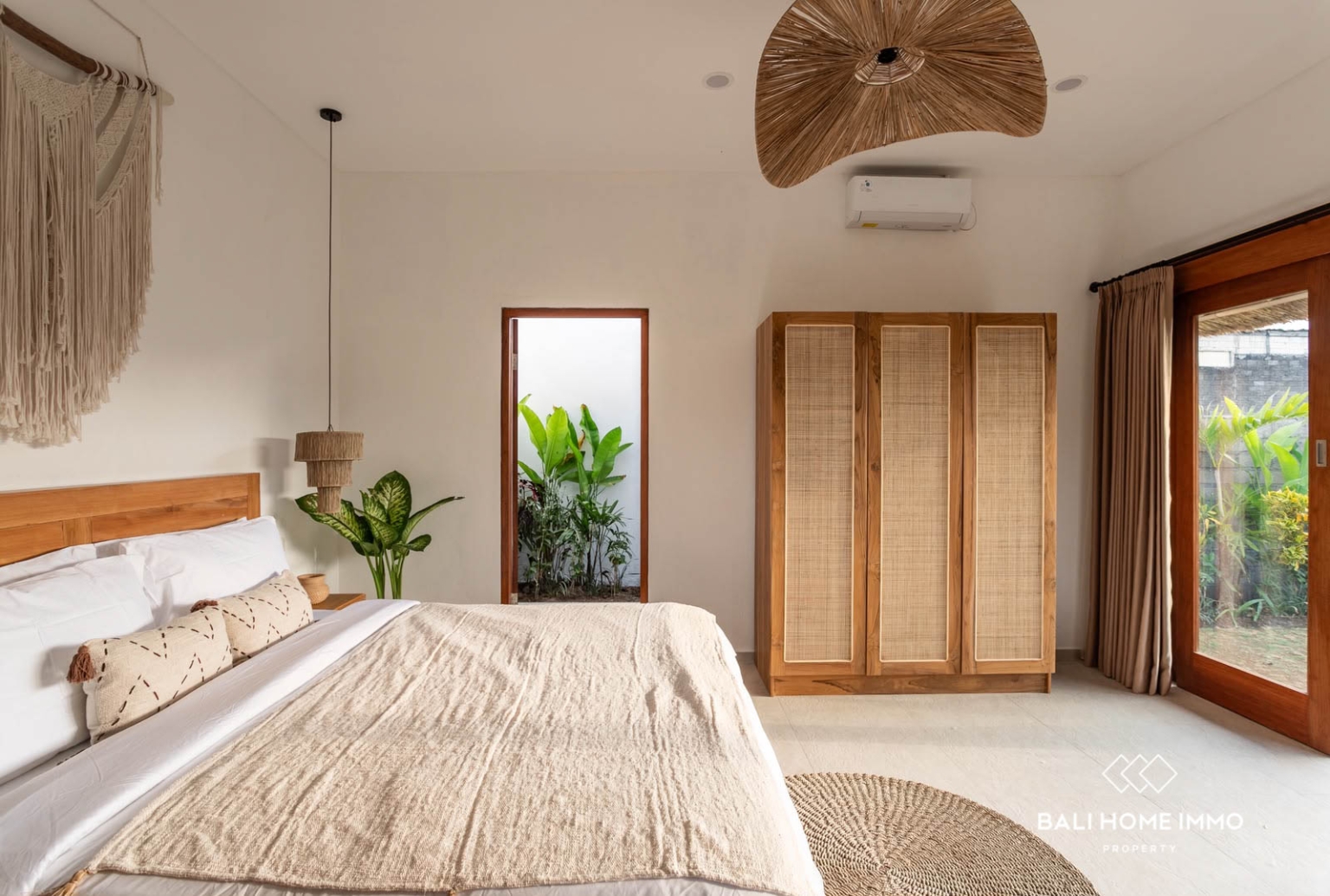 Flexible Investment Estate In Padonan : 6 Units Guest House + 1 Unit Private Villa view 8