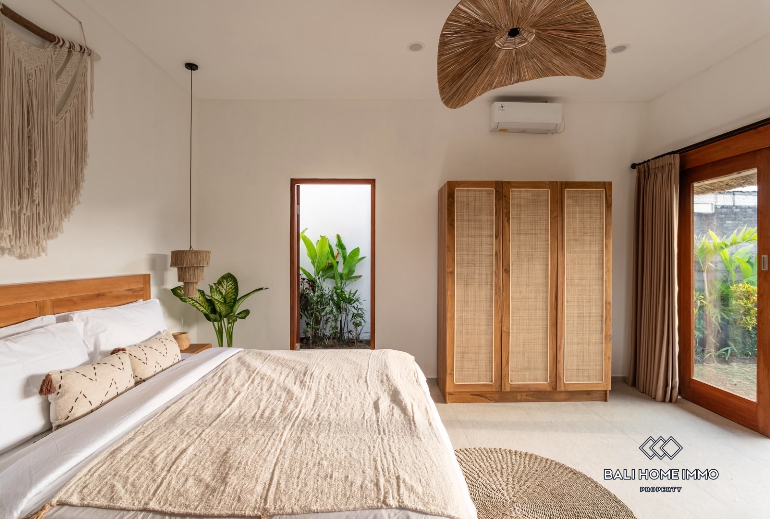 Flexible Investment Estate In Padonan : 6 Units Guest House + 1 Unit Private Villa view 11