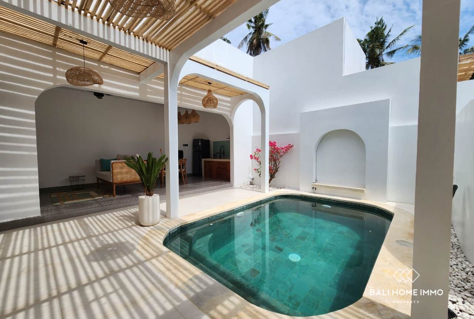 Freehold 2 Bedroom & 1 Bedroom Villas with Vacant Land for Development in Lovina view 12