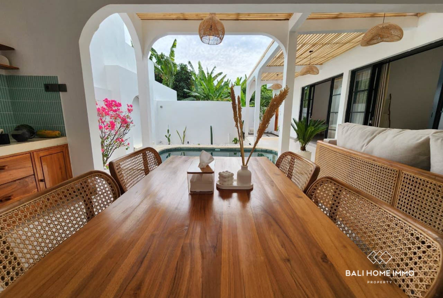 Freehold 2 Bedroom & 1 Bedroom Villas with Vacant Land for Development in Lovina view 5