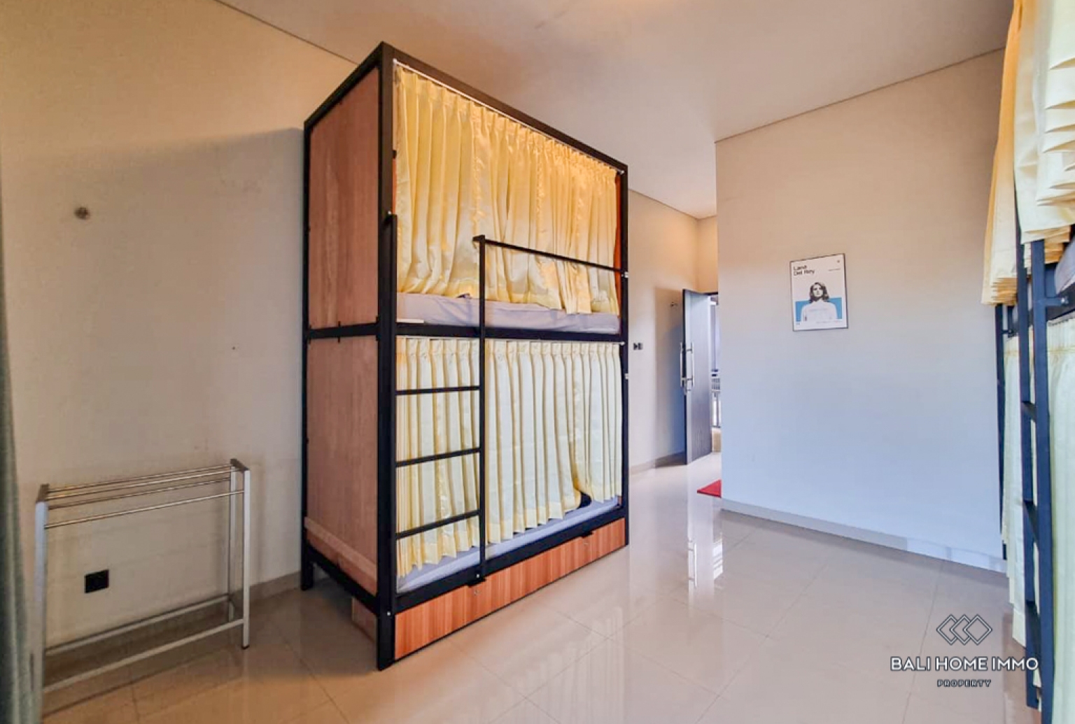 Hostel and Cafe for Rental in Bali Canggu Batu Bolong-Echo Beach view 9