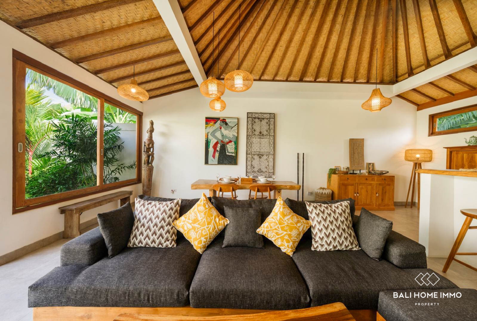 Immersive 1 bedroom Villa for sale Leasehold in Kerobokan Bali view 5