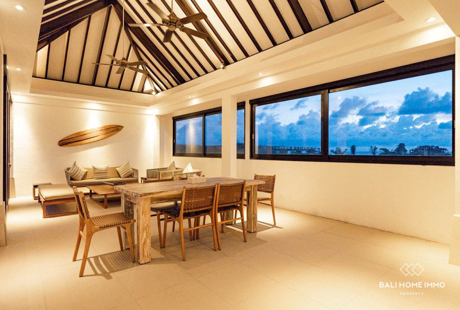 Immersive Tropical 6 bedroom Villa for sale Leasehold in Batu Bolong view 3