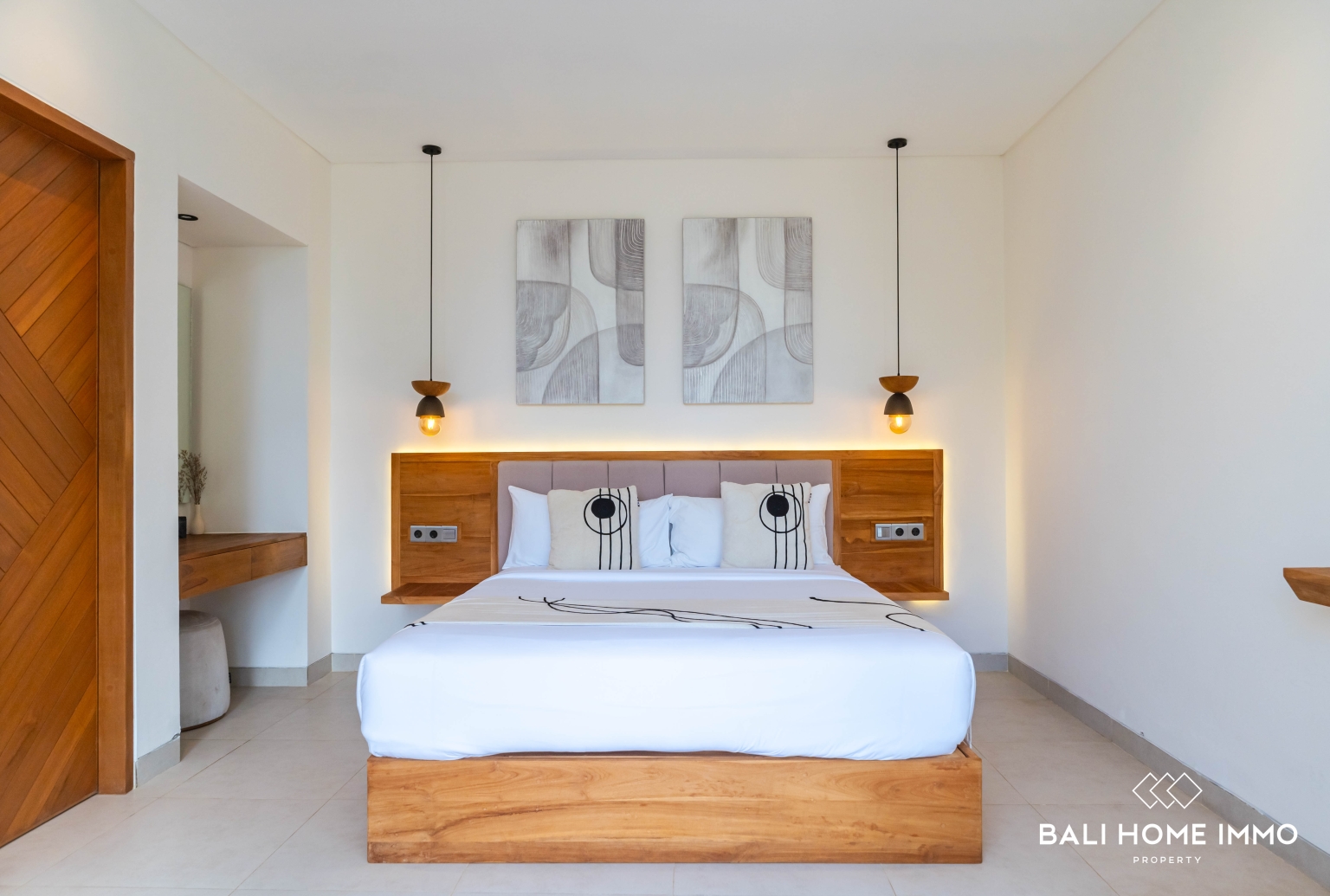 Luxurious 4 bedroom Villa with Stunning Rice Field & Mountain Views in Singapadu view 13