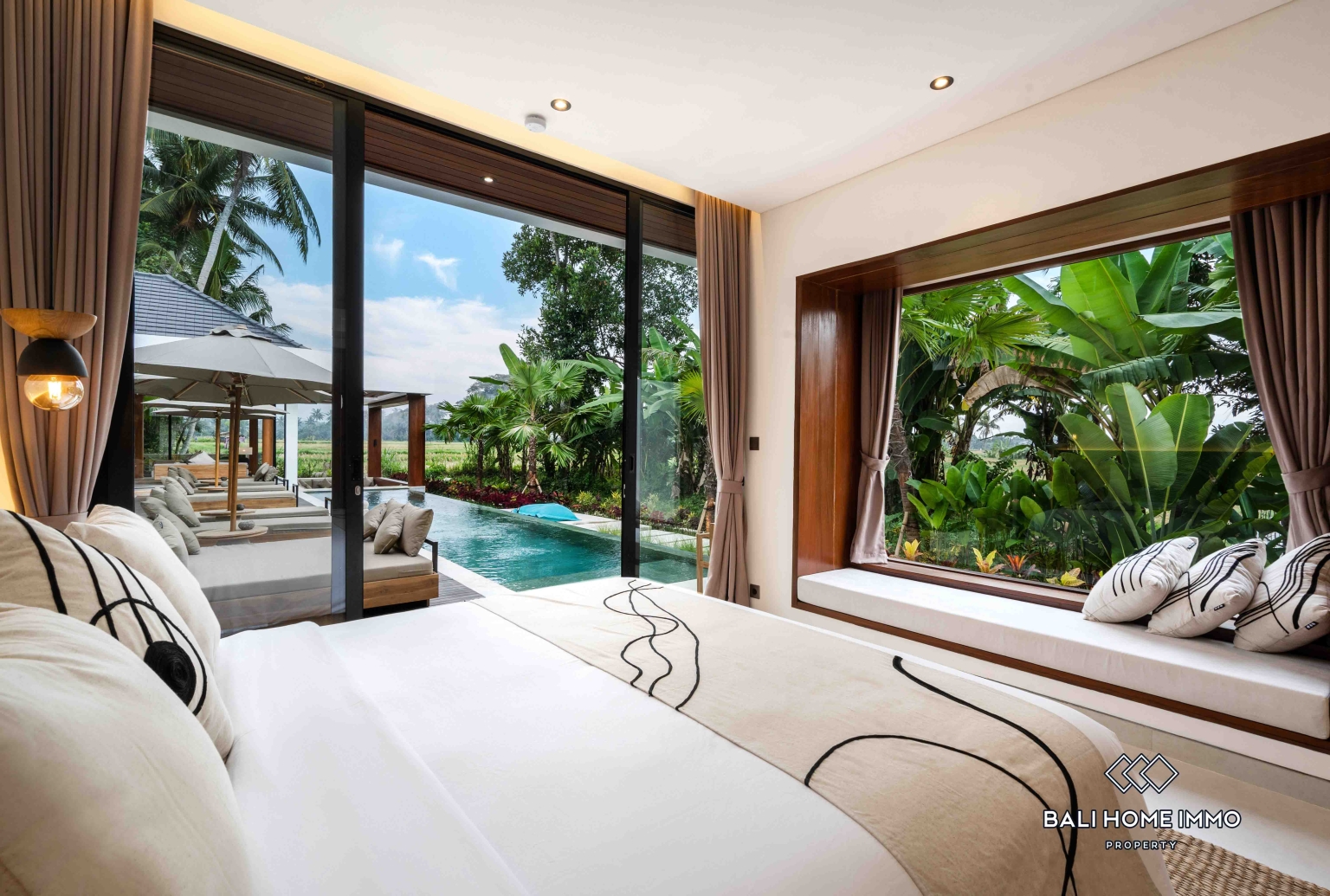 Luxurious 4 bedroom Villa with Stunning Rice Field & Mountain Views in Singapadu view 9
