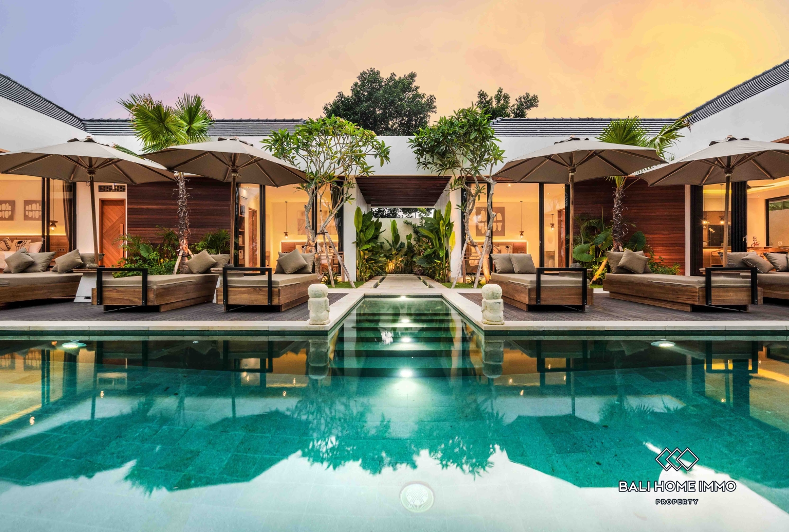 Luxurious 4 bedroom Villa with Stunning Rice Field & Mountain Views in Singapadu view 20