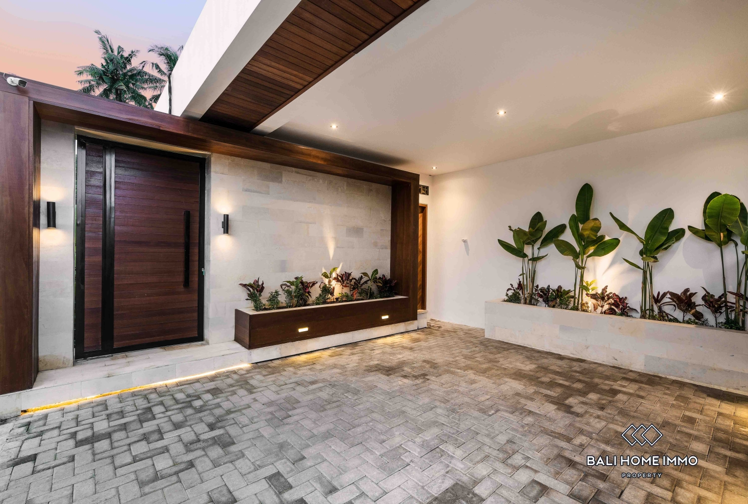 Luxurious 4 bedroom Villa with Stunning Rice Field & Mountain Views in Singapadu view 22