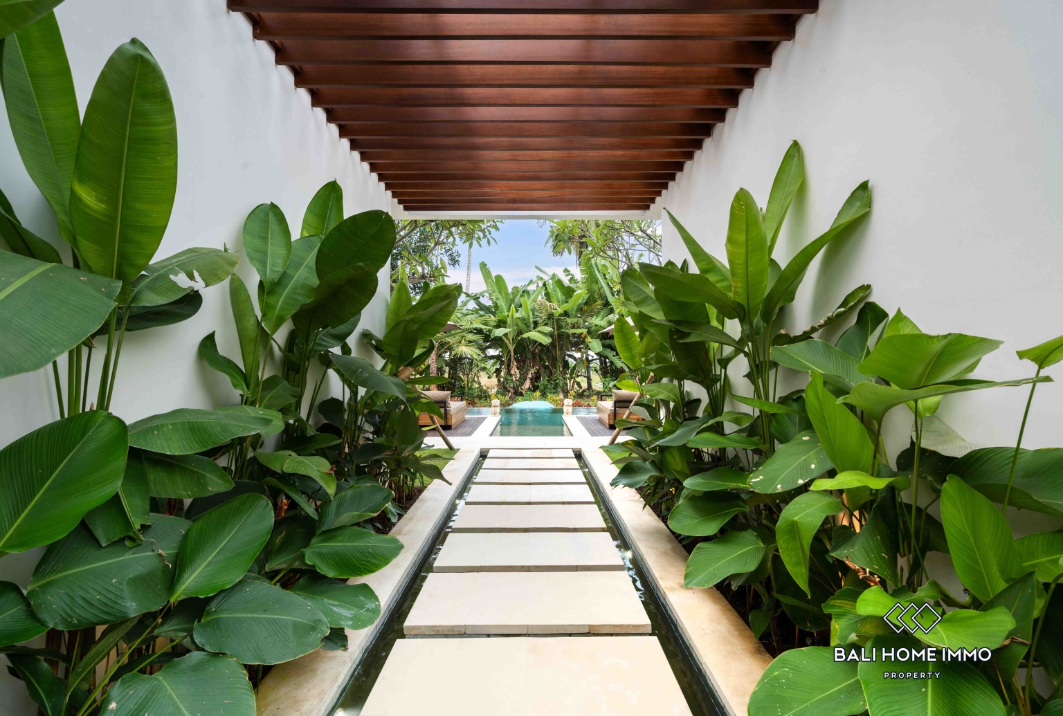 Luxurious 4 bedroom Villa with Stunning Rice Field & Mountain Views in Singapadu view 13