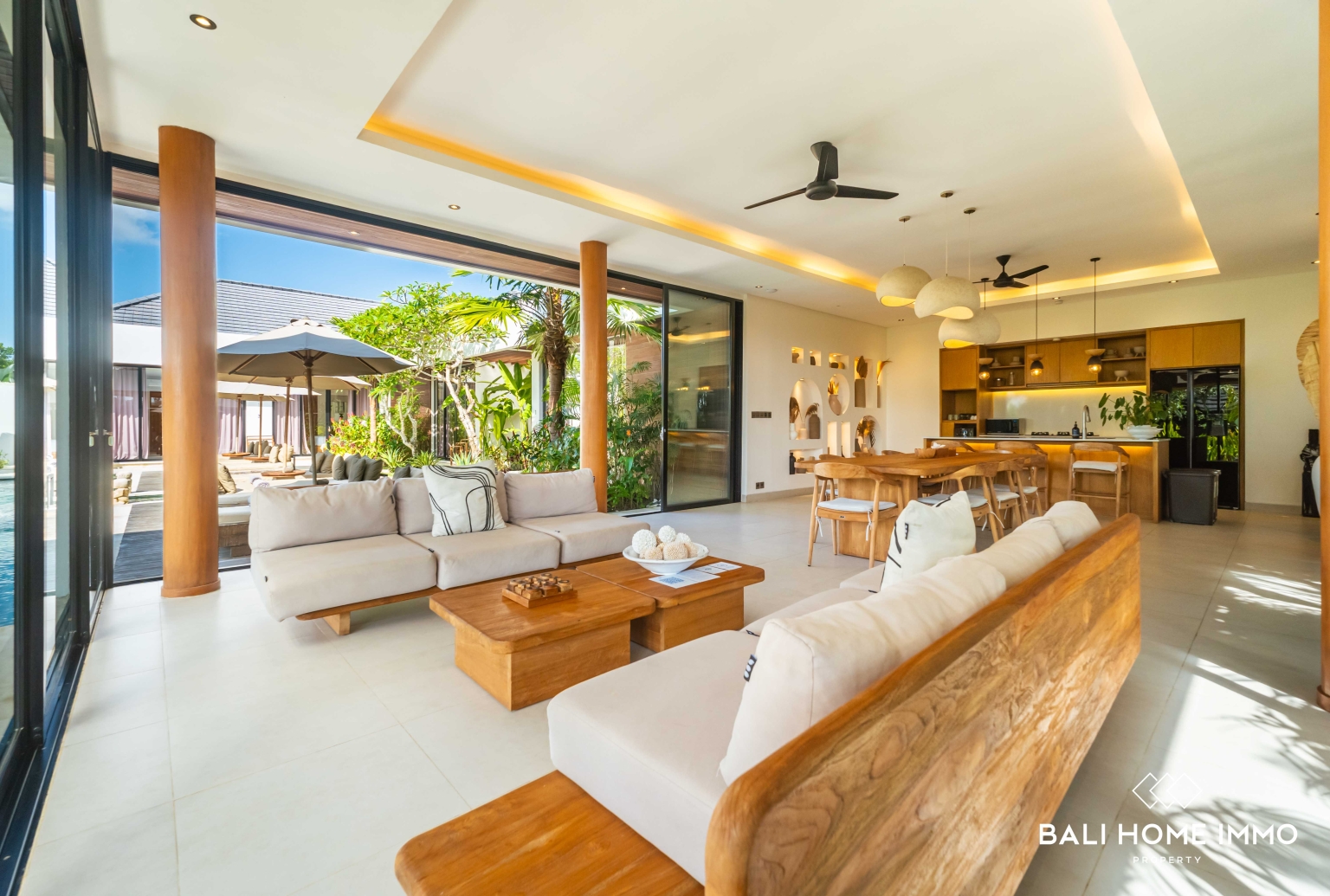 Luxurious 4 bedroom Villa with Stunning Rice Field & Mountain Views in Singapadu view 7
