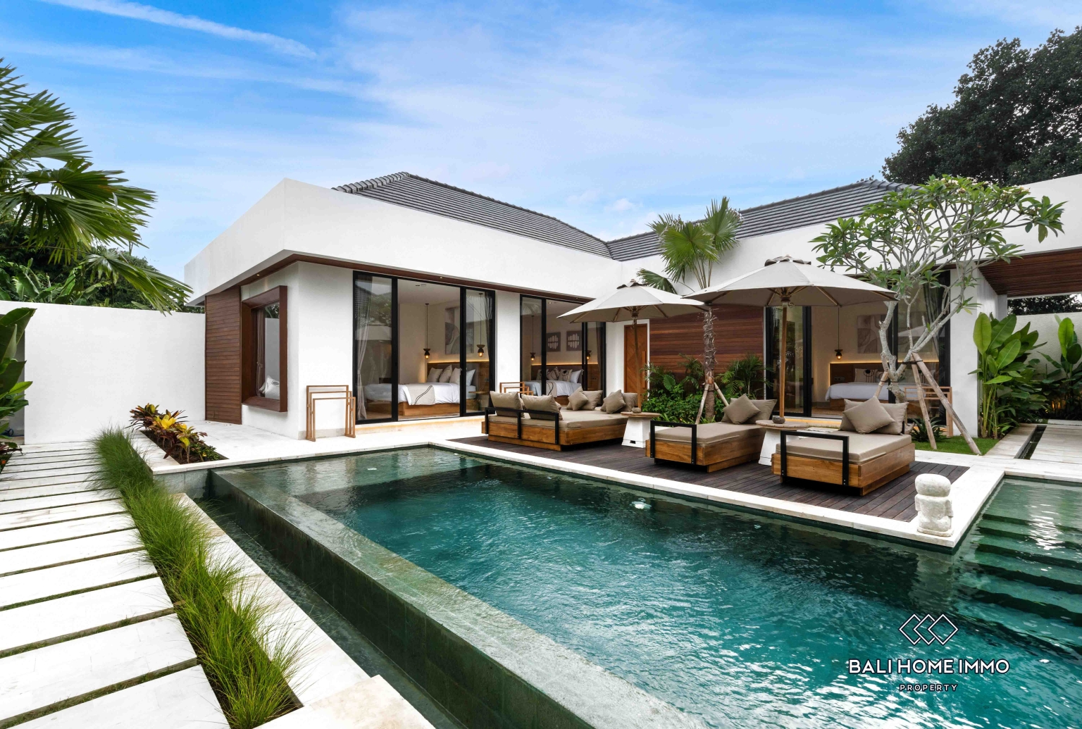 Luxurious 4 bedroom Villa with Stunning Rice Field & Mountain Views in Singapadu view 14