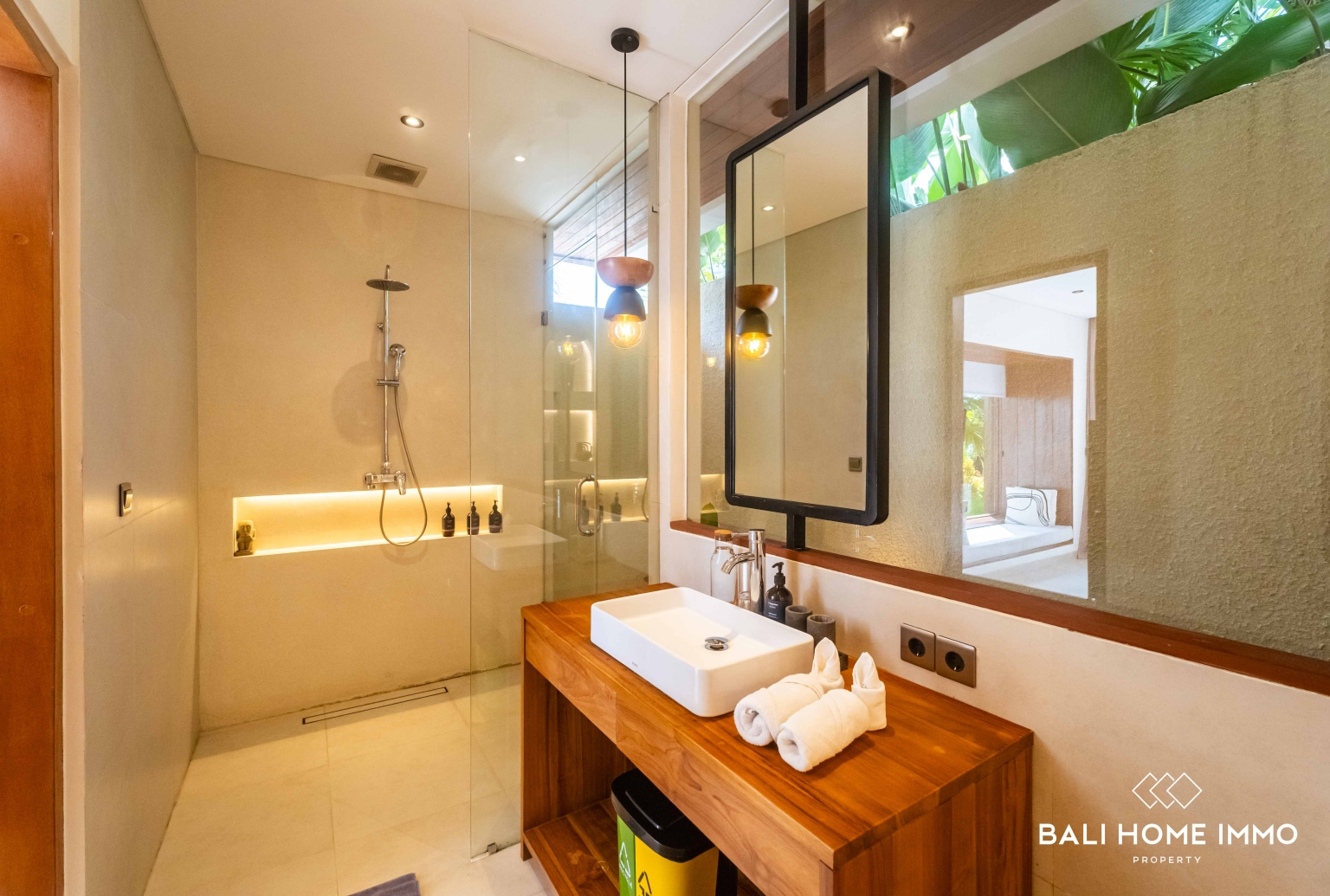 Luxurious 4 bedroom Villa with Stunning Rice Field & Mountain Views in Singapadu view 21