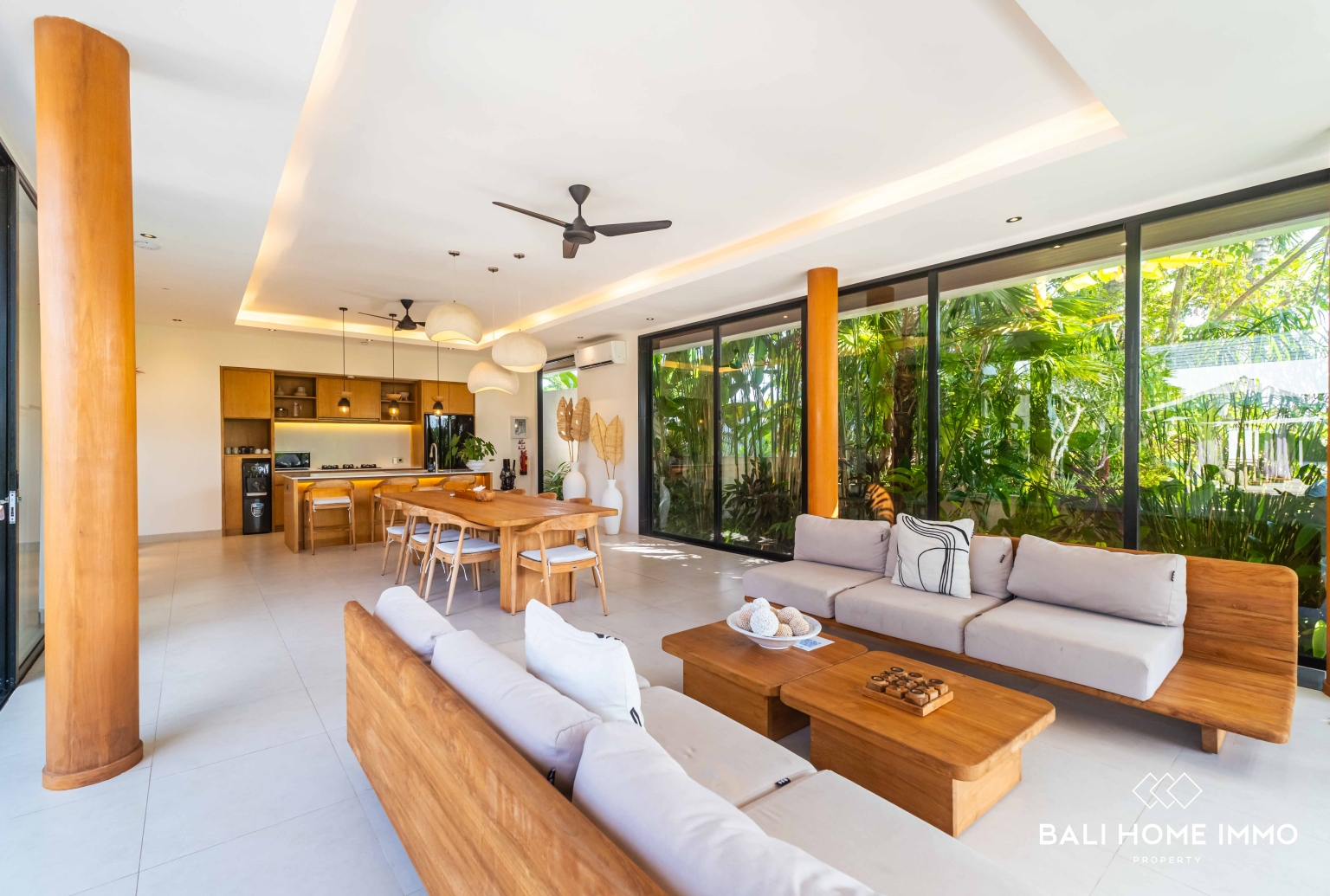 Luxurious 4 bedroom Villa with Stunning Rice Field & Mountain Views in Singapadu view 5