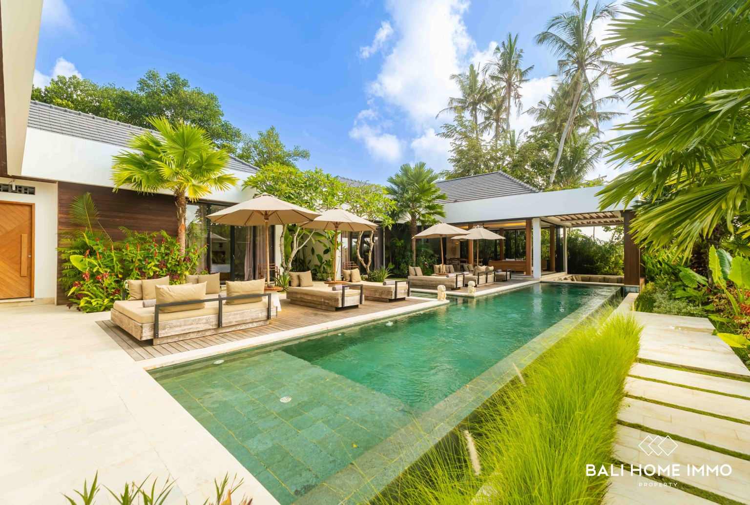 Luxurious 4 bedroom Villa with Stunning Rice Field & Mountain Views in Singapadu view 29