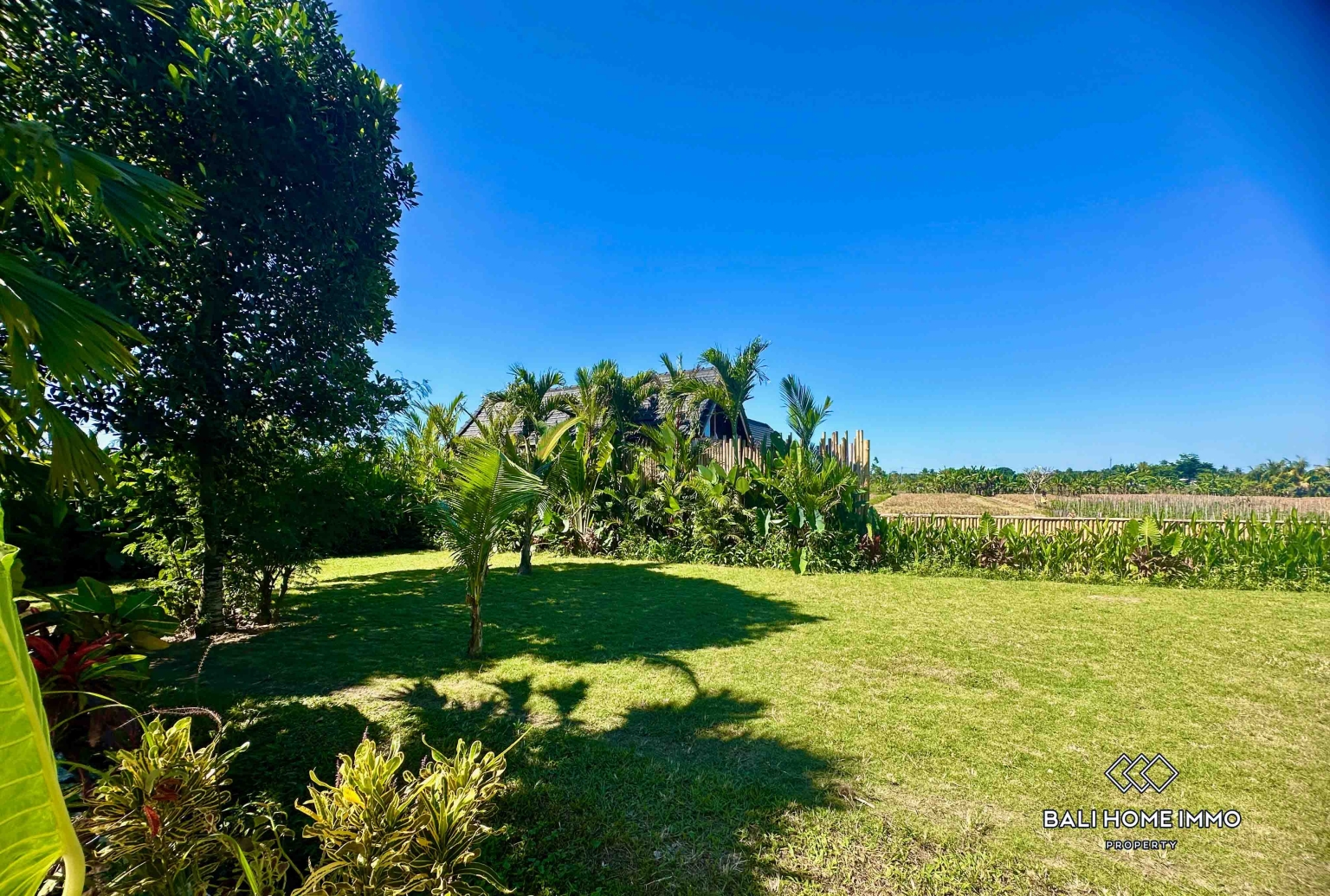 Luxurious 4 bedroom Villa with Stunning Rice Field & Mountain Views in Singapadu view 16