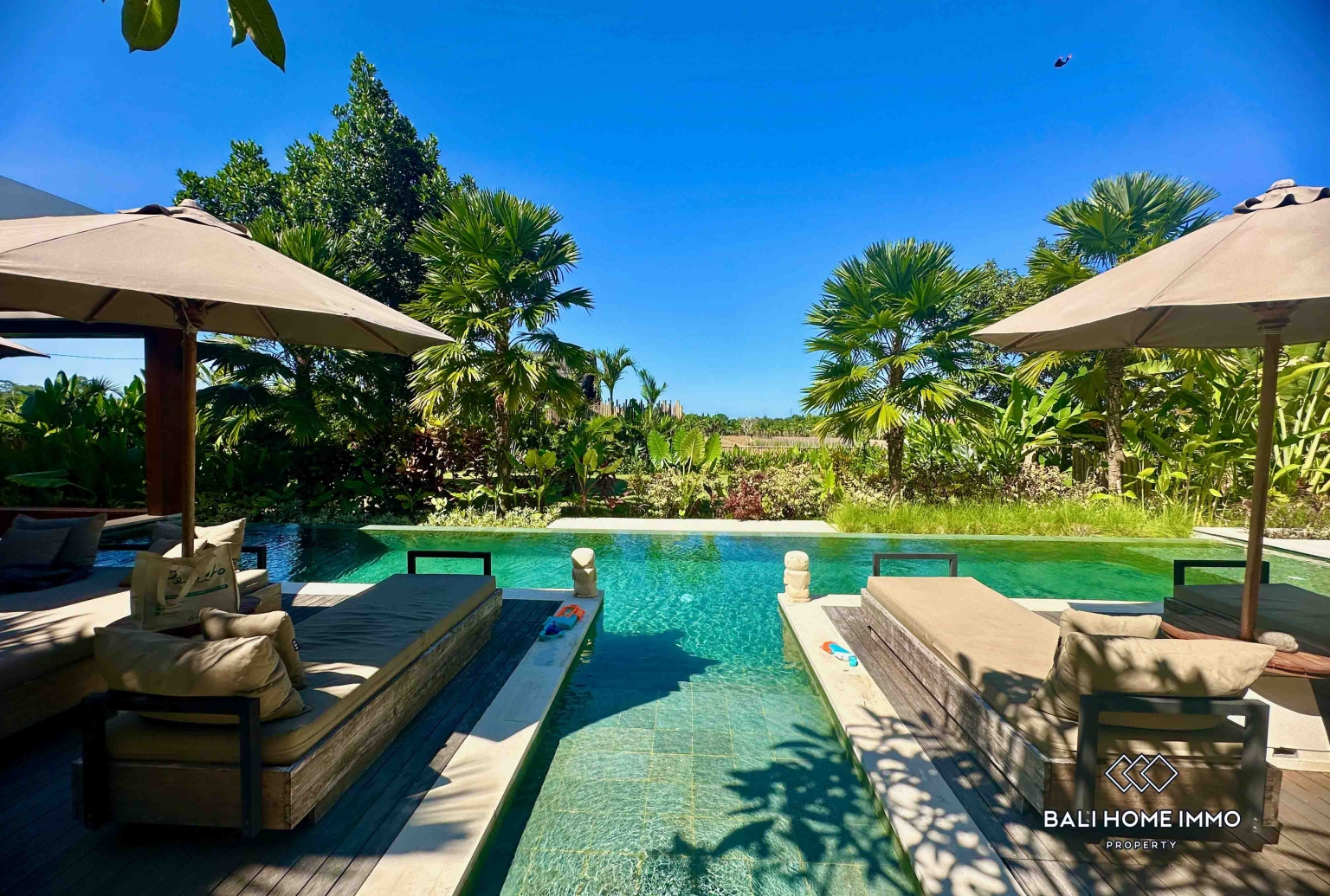 Luxurious 4 bedroom Villa with Stunning Rice Field & Mountain Views in Singapadu view 15