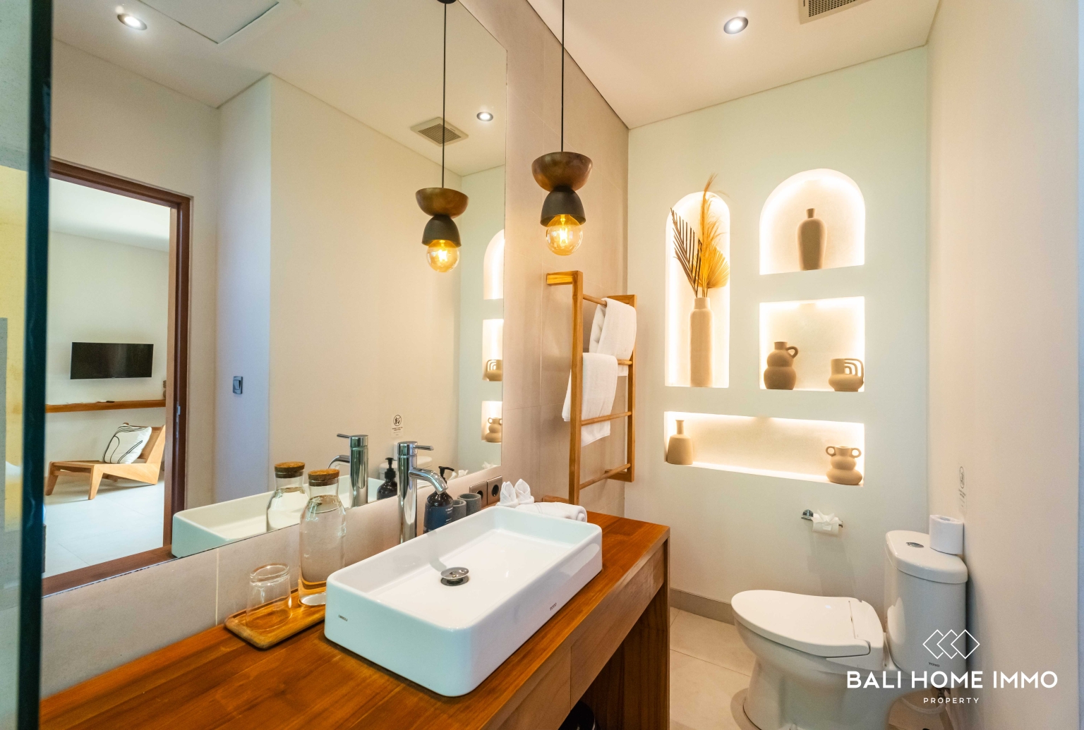 Luxurious 4 bedroom Villa with Stunning Rice Field & Mountain Views in Singapadu view 22