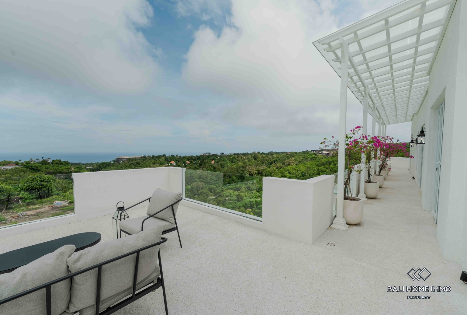 Villa de luxe de 4 chambres avec vue sur l'océan à louer à l'année ou au mois à Ungasan view 4