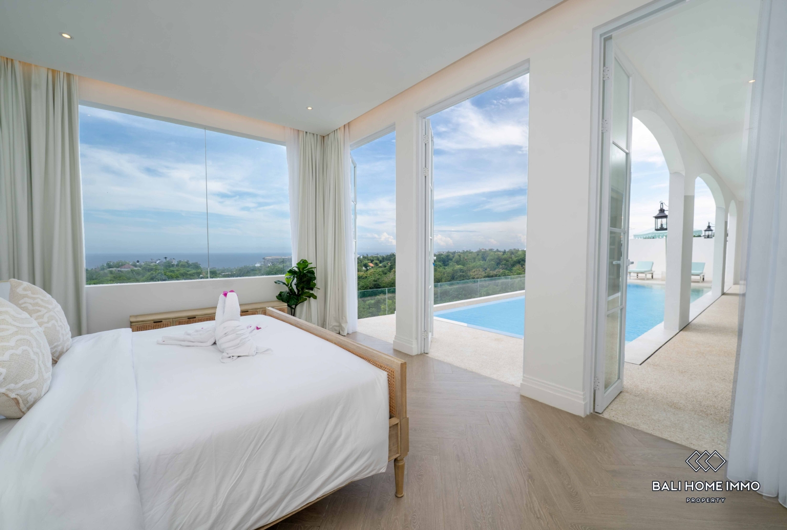 Villa de luxe de 4 chambres avec vue sur l'océan à louer à l'année ou au mois à Ungasan view 12