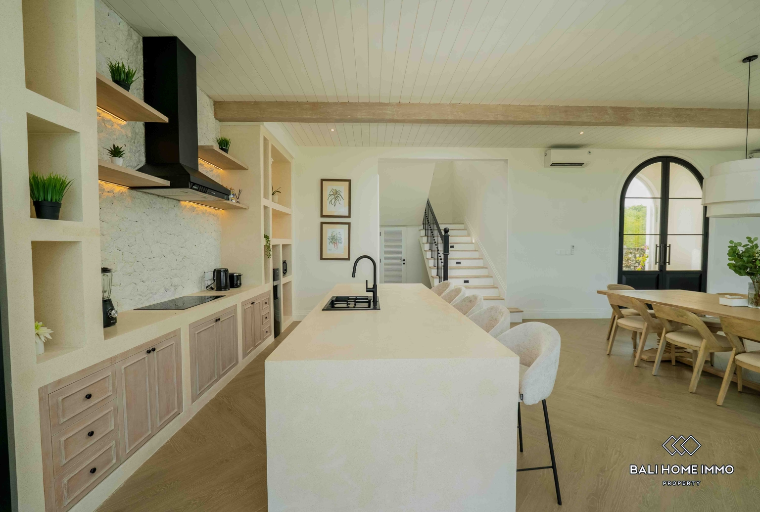 Villa de luxe de 4 chambres avec vue sur l'océan à louer à l'année ou au mois à Ungasan view 11