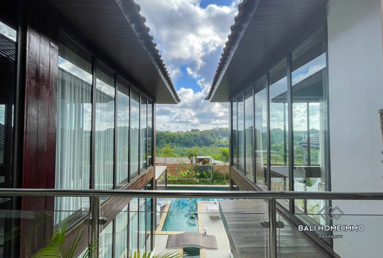 LUXURIOUS 5 BEDROOM VILLA ESTATE FOR SALE NEAR PANDAWA BEACH view 22