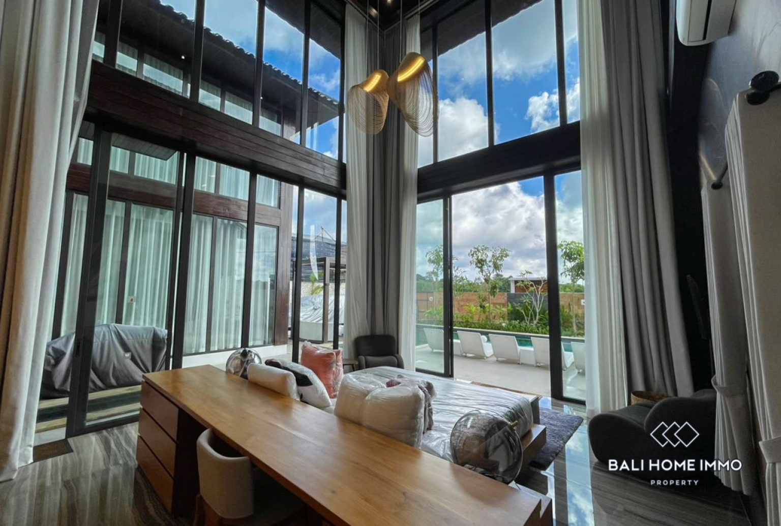 LUXURIOUS 5 BEDROOM VILLA ESTATE FOR SALE NEAR PANDAWA BEACH view 16