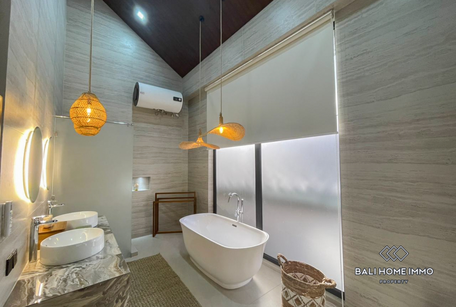 LUXURIOUS 5 BEDROOM VILLA ESTATE FOR SALE NEAR PANDAWA BEACH view 21