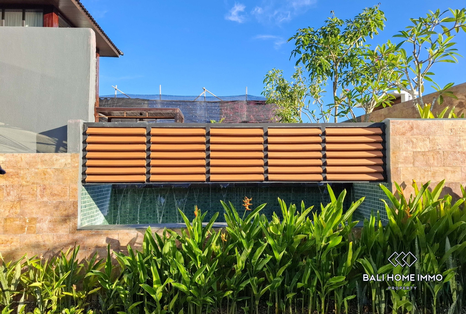 LUXURIOUS 5 BEDROOM VILLA ESTATE FOR SALE NEAR PANDAWA BEACH view 24