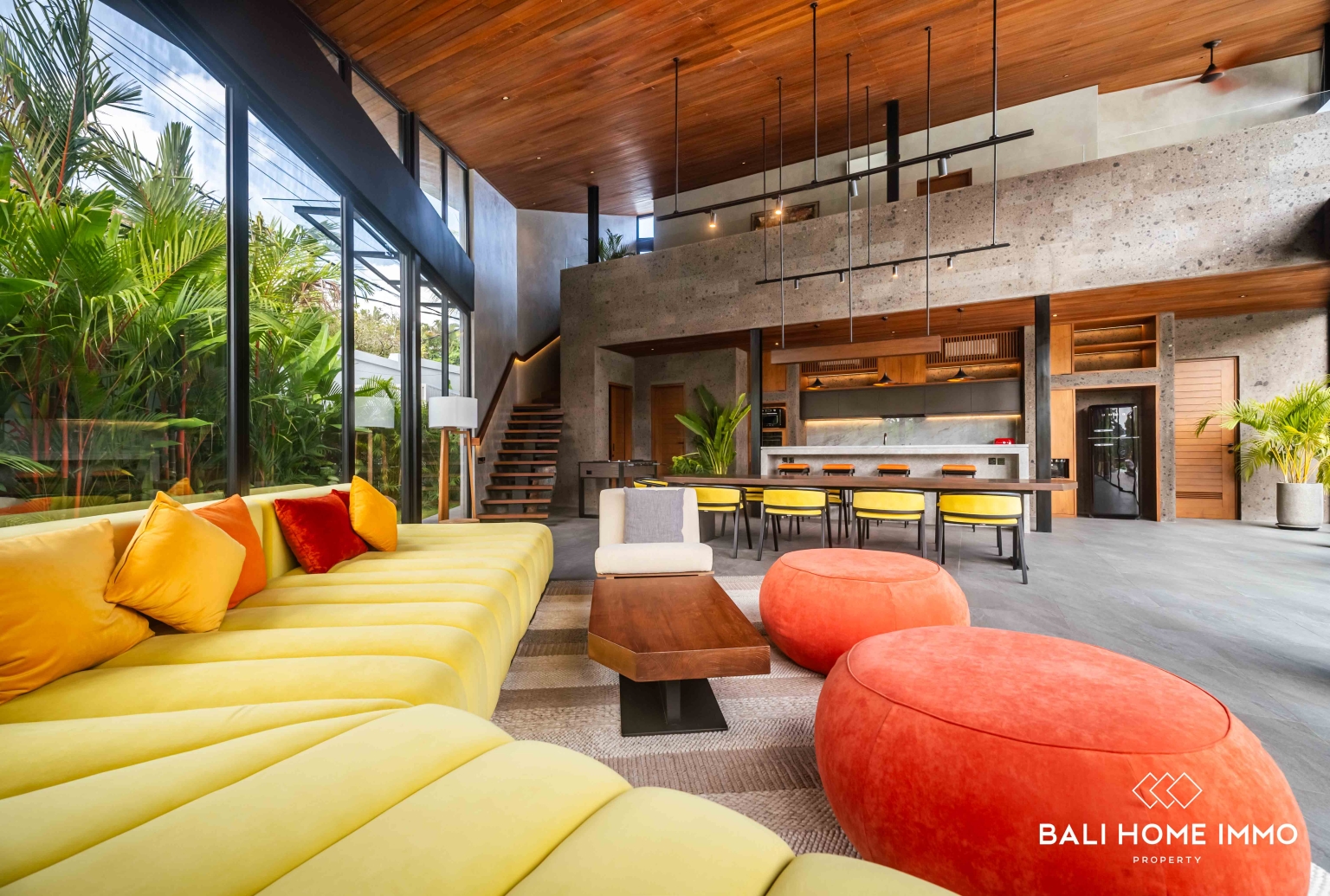 Luxurious 5 Bedroom Villa for Sale Freehold in Bali Canggu Batu bolong beach view 4