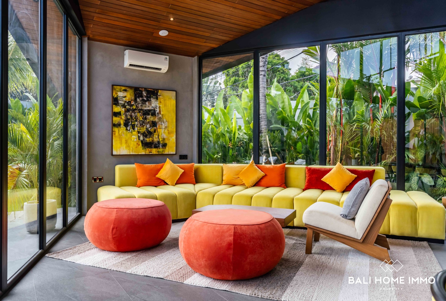 Luxurious 5 Bedroom Villa for Sale Freehold in Bali Canggu Batu bolong beach view 3