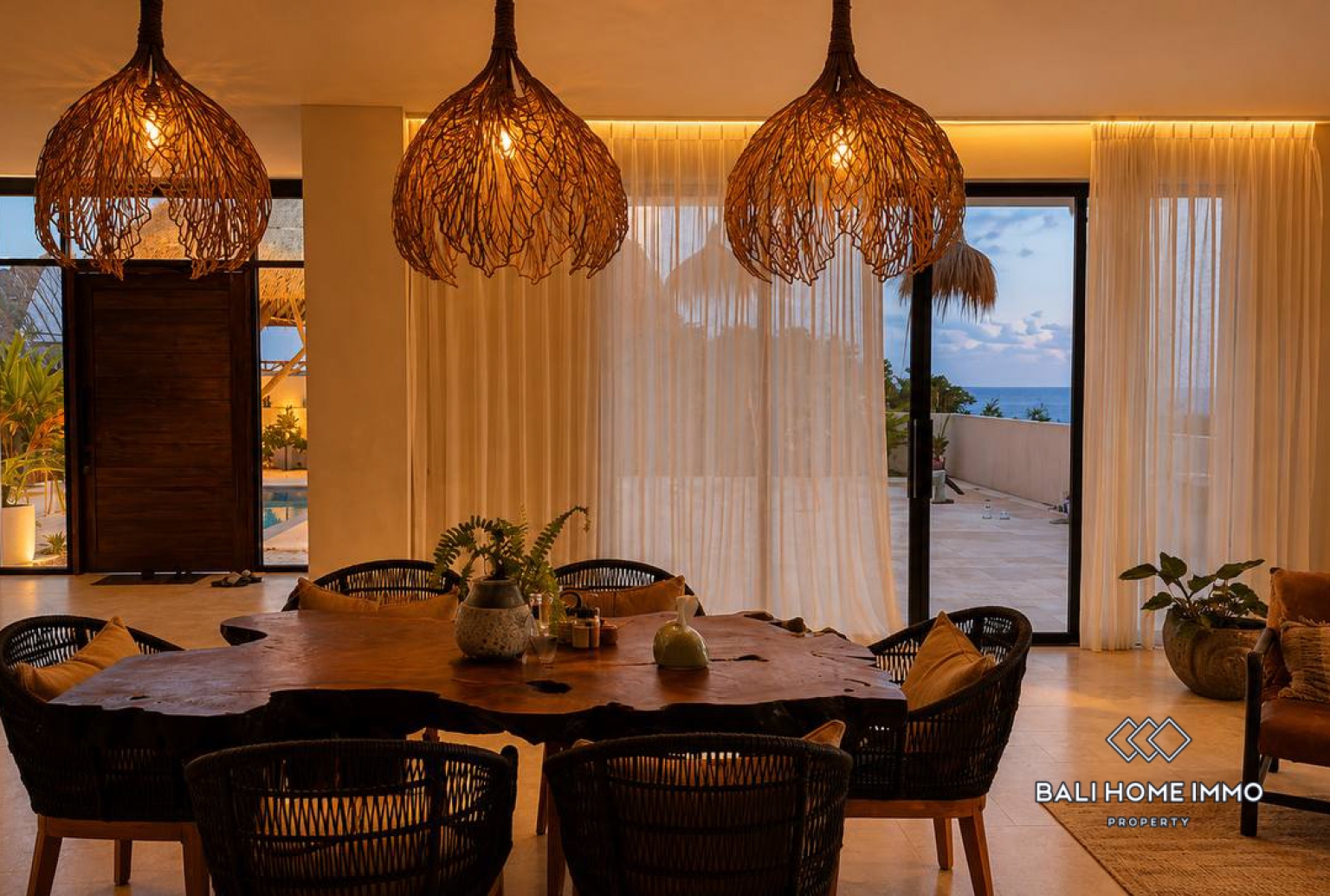 Luxueuse villa de 6 chambres avec vue sur l'océan à vendre près de la plage de Pandawa view 7