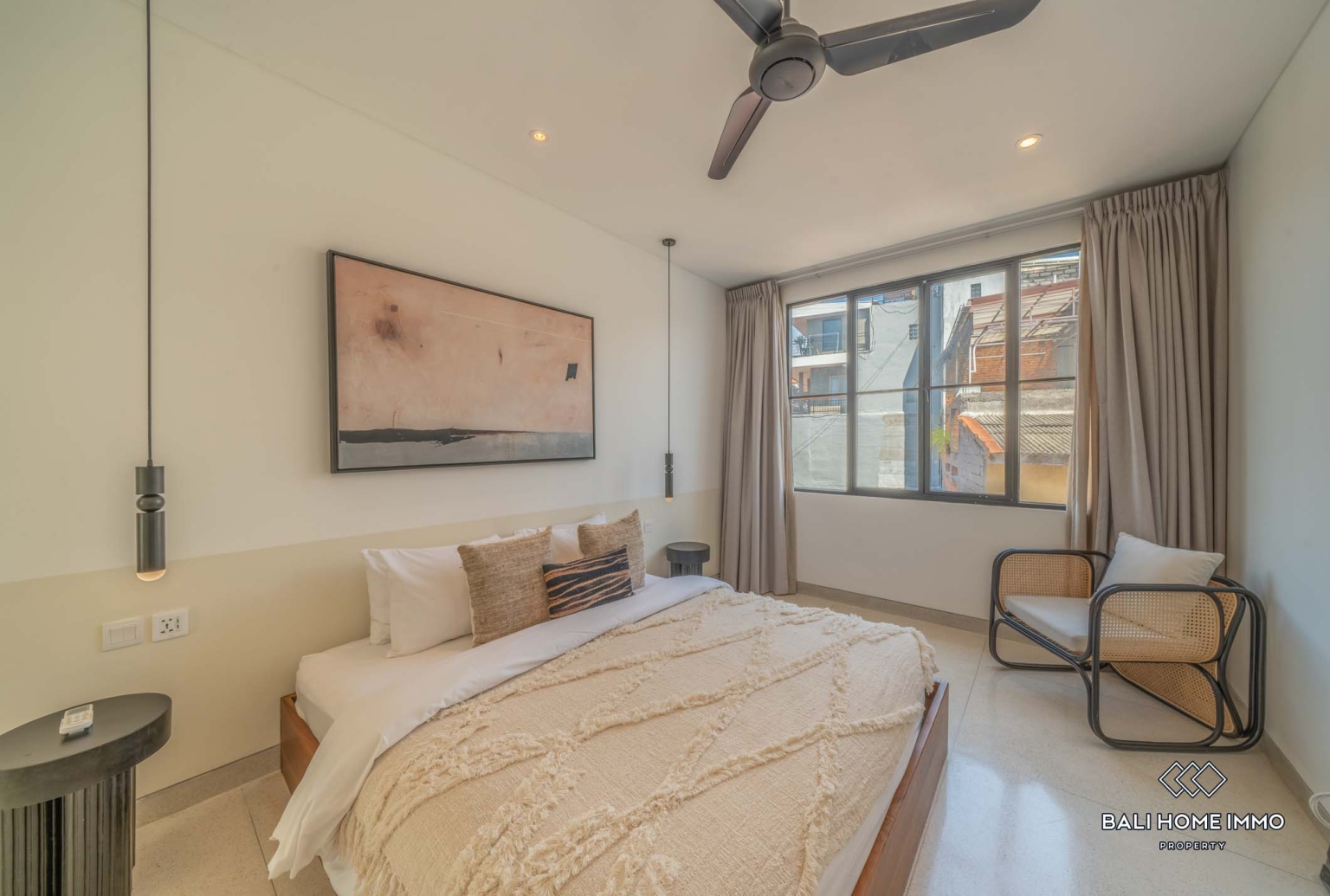 Luxurious move in ready 4 Bedrooms villa for sale leasehold in Bali Canggu Berawa view 6