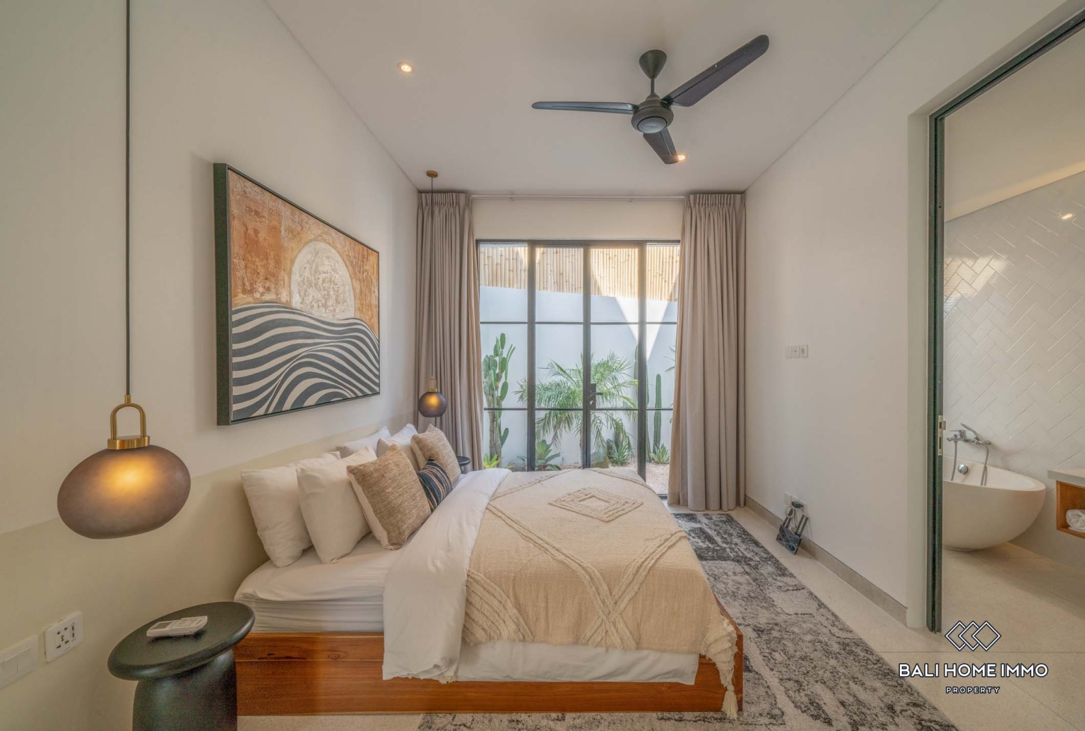 Luxurious move in ready 4 Bedrooms villa for sale leasehold in Bali Canggu Berawa view 13