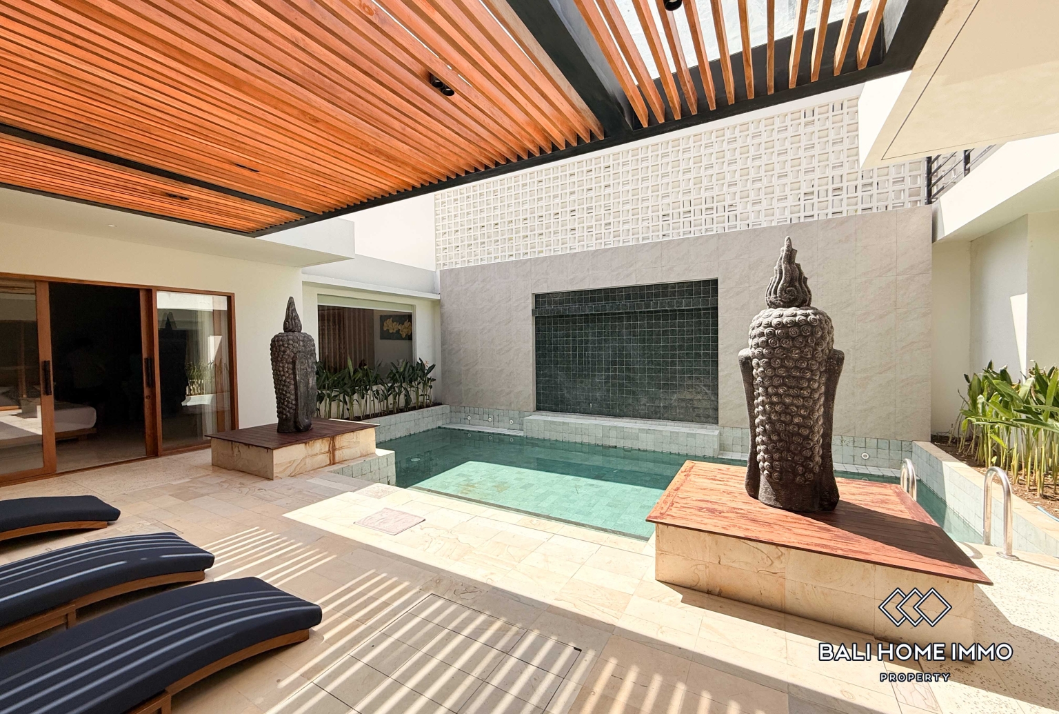 Luxury 2  Bedroom Villa For Rent in Canggu Berawa view 23