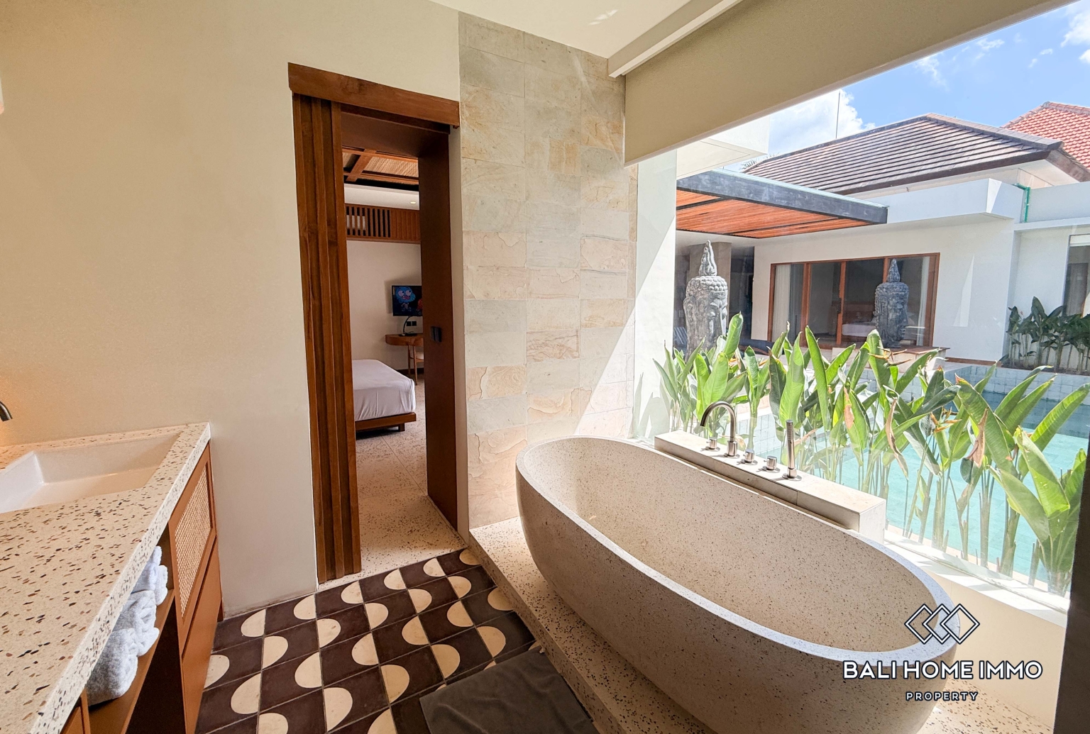 Luxury 2  Bedroom Villa For Rent in Canggu Berawa view 20