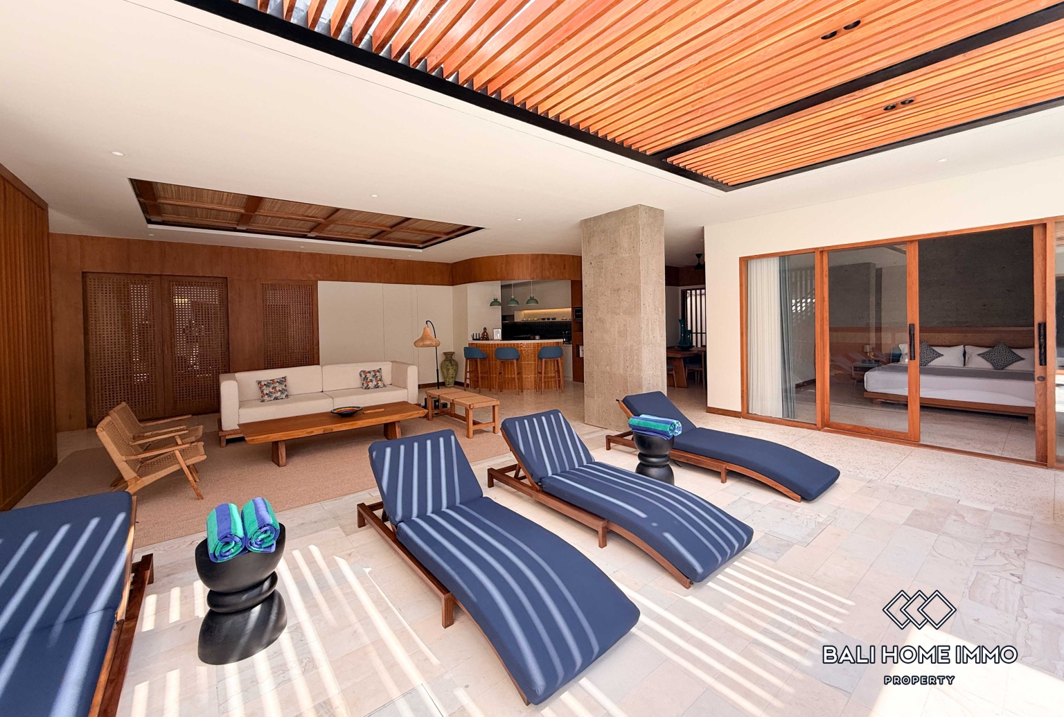 Luxury 2  Bedroom Villa For Rent in Canggu Berawa view 2