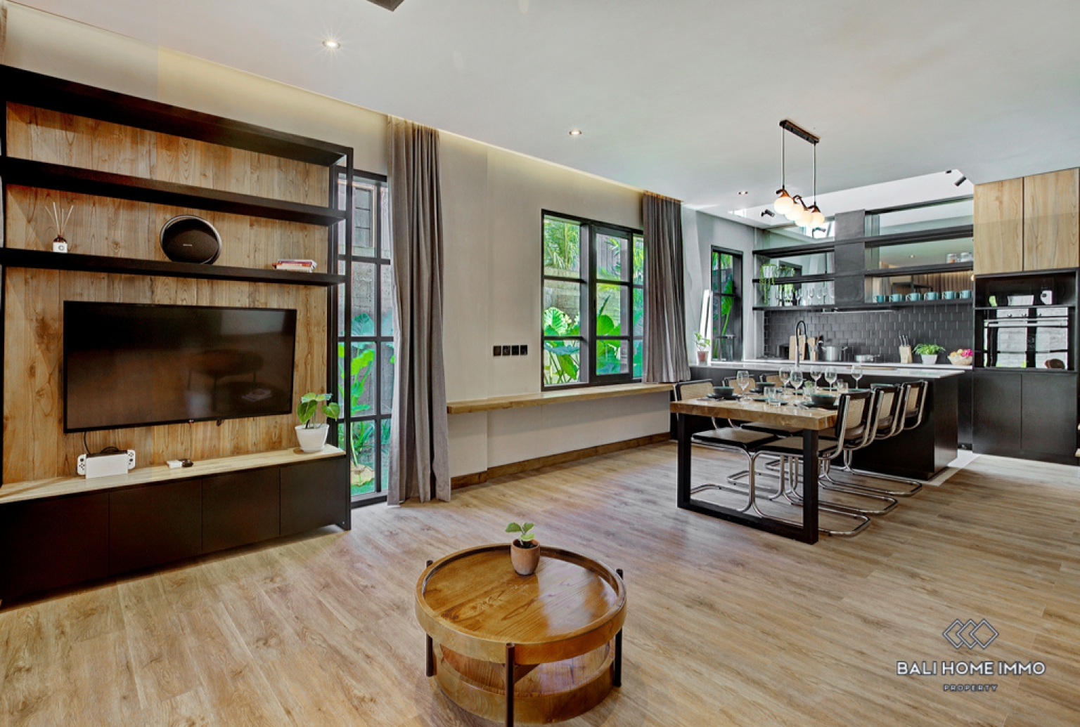 Luxury 3 Bedroom Beach Townhouse for sale near Berawa Beach view 2