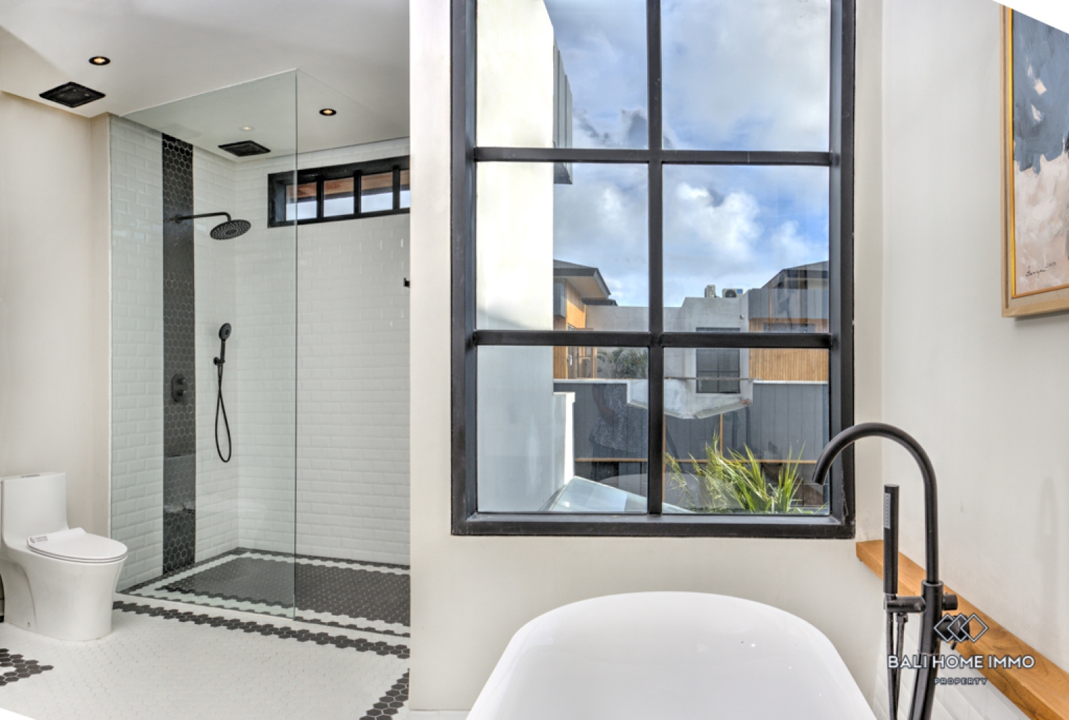 Luxury 3 Bedroom Beach Townhouse for sale near Berawa Beach view 14