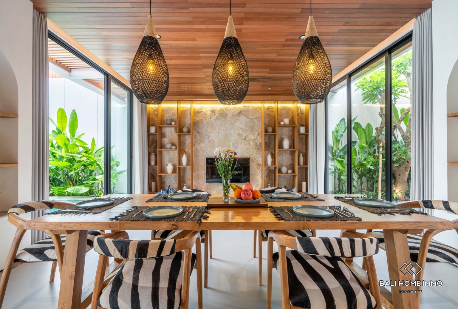 Luxury 3 Bedrooms villa with sauna for long-term rental in bali - Berawa view 5