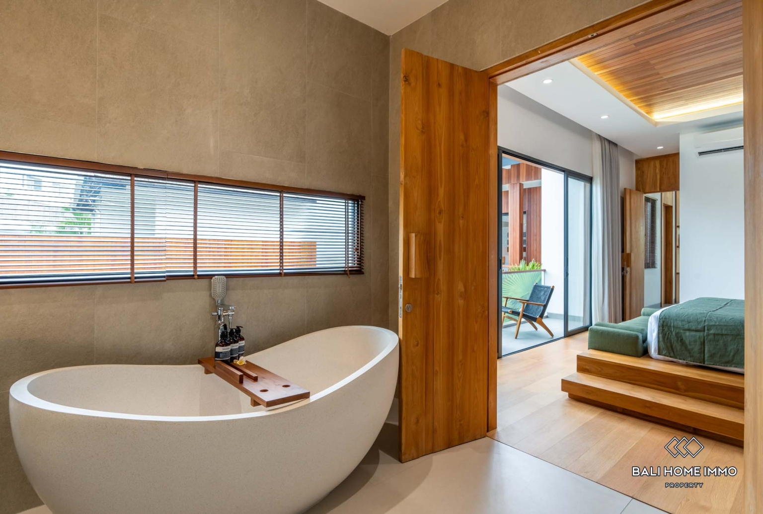 Luxury 3 Bedrooms villa with sauna for long-term rental in bali - Berawa view 22