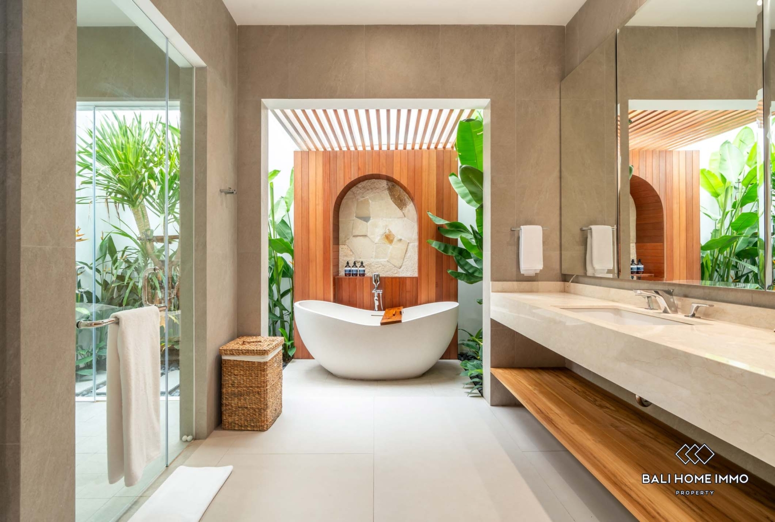 Luxury 3 Bedrooms villa with sauna for long-term rental in bali - Berawa view 21