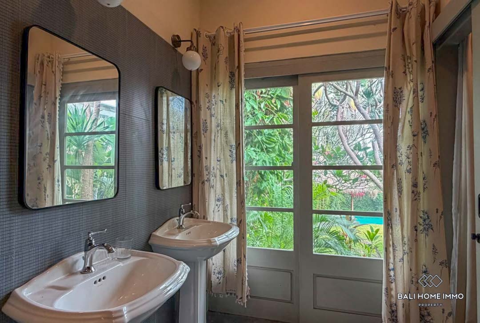 Luxury 4 + 1 Bedrooms family villa for sale in Bali, Pererenan view 12
