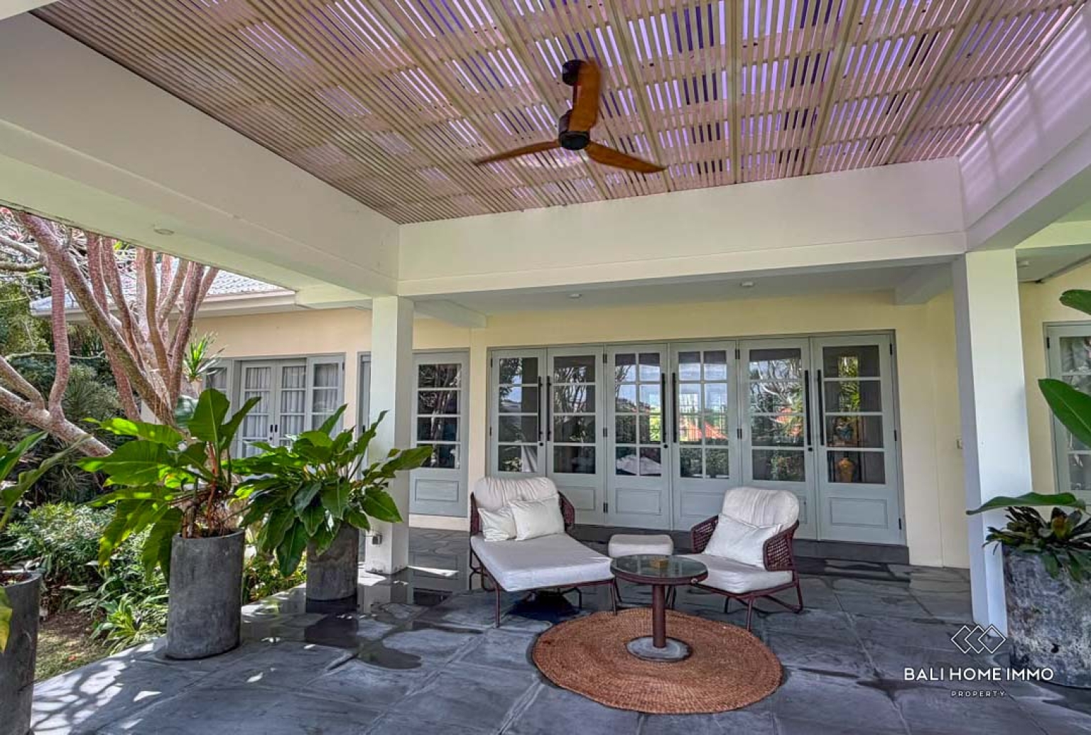 Luxury 4 + 1 Bedrooms family villa for sale in Bali, Pererenan view 3