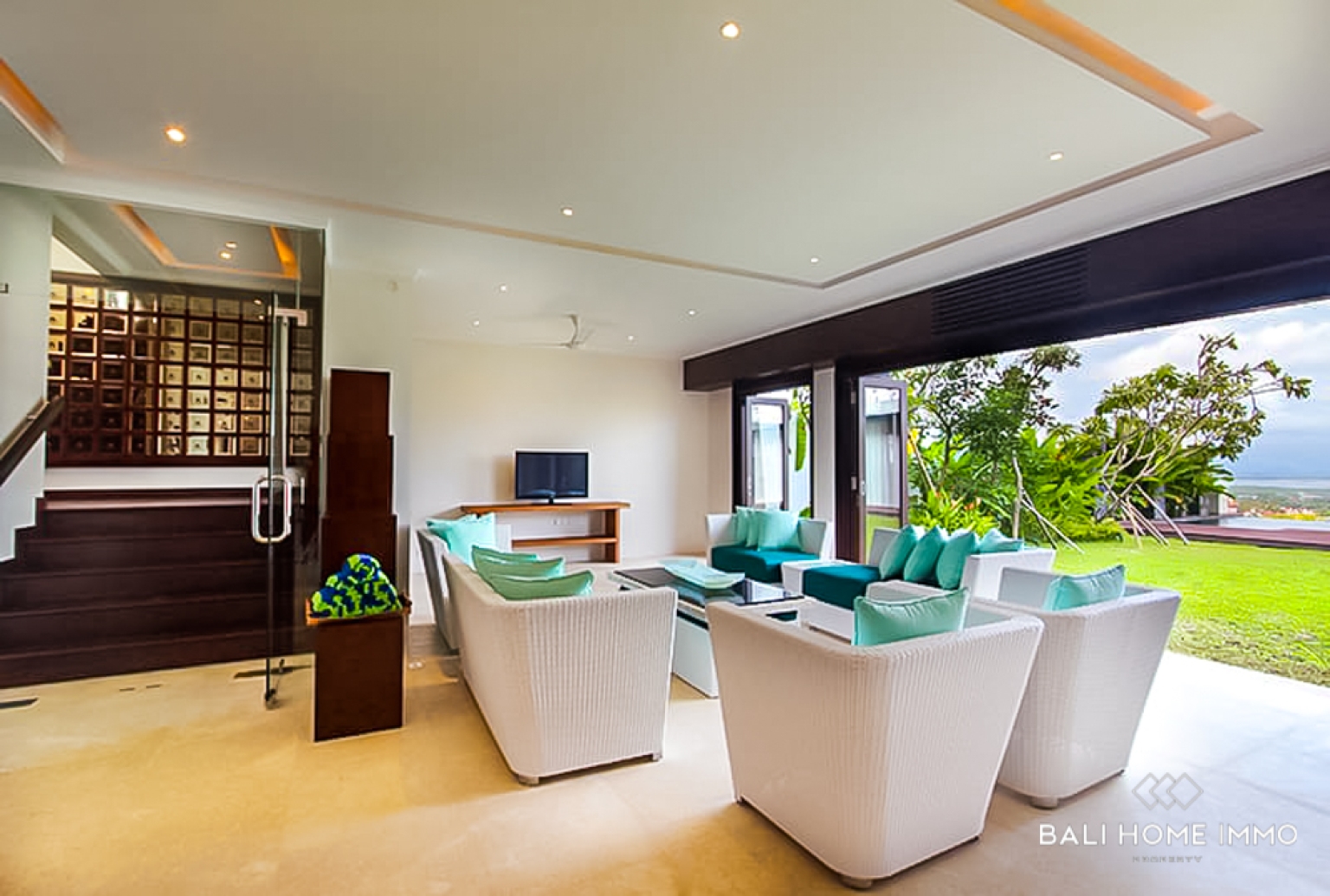 VILLA DE LUXE DE 4 CHAMBRES AVEC VUE SUR L'OCÉAN ET PERCH SUR LES COLLINES À VENDRE À PANDAWA view 7