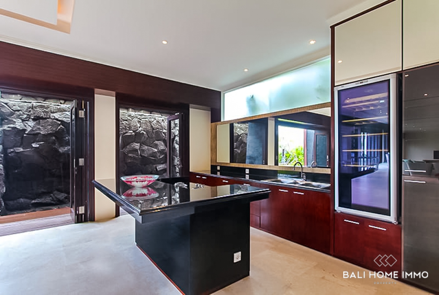 VILLA DE LUXE DE 4 CHAMBRES AVEC VUE SUR L'OCÉAN ET PERCH SUR LES COLLINES À VENDRE À PANDAWA view 10