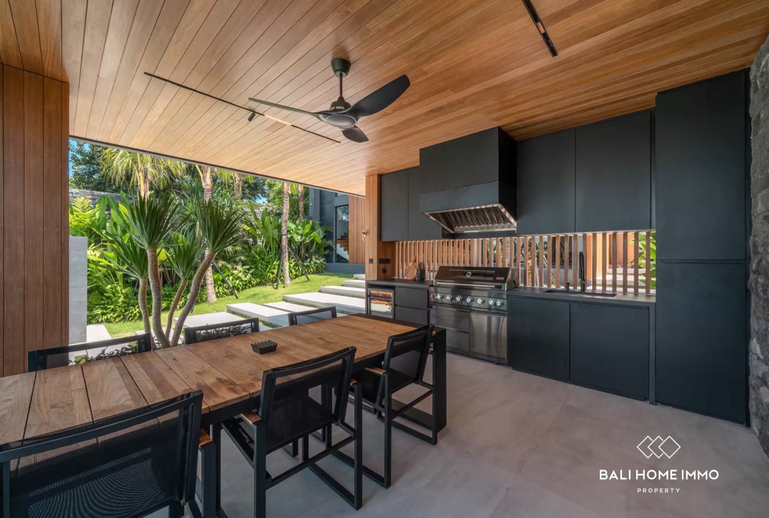 LUXURY 4 BEDROOM VILLA FOR LEASEHOLD SALE IN CANGGU BALI view 3