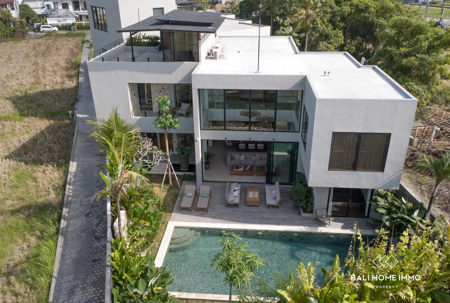 Villa de luxe de 4 chambres à vendre en bail emphytéotique à Pererenan, Bali view 30