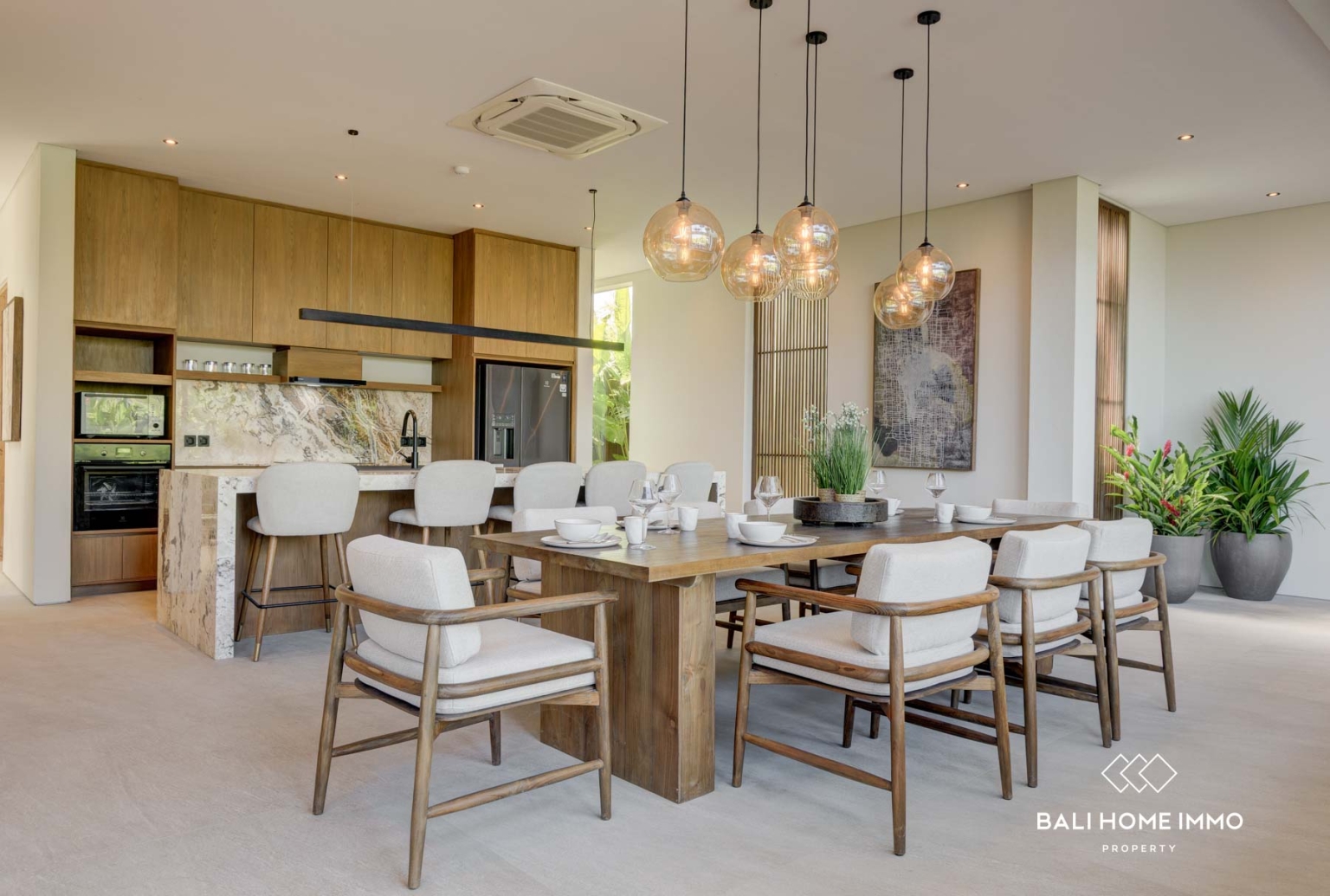 Villa de luxe de 4 chambres à vendre en bail emphytéotique à Pererenan, Bali view 6