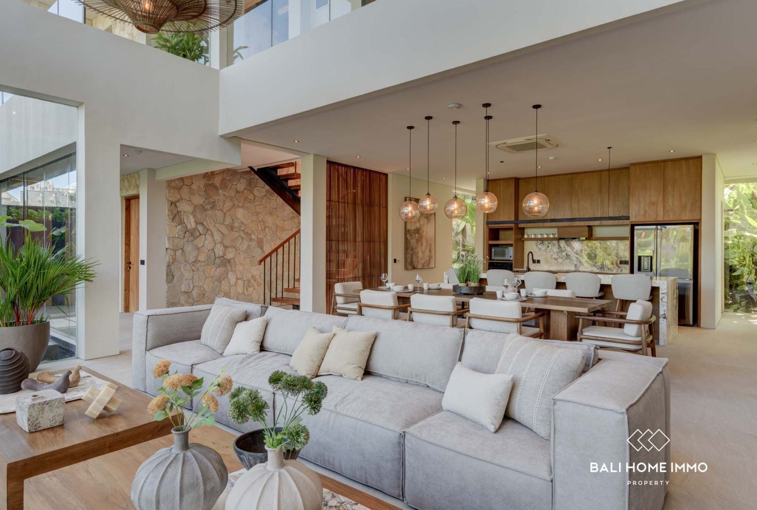 Villa de luxe de 4 chambres à vendre en bail emphytéotique à Pererenan, Bali view 5