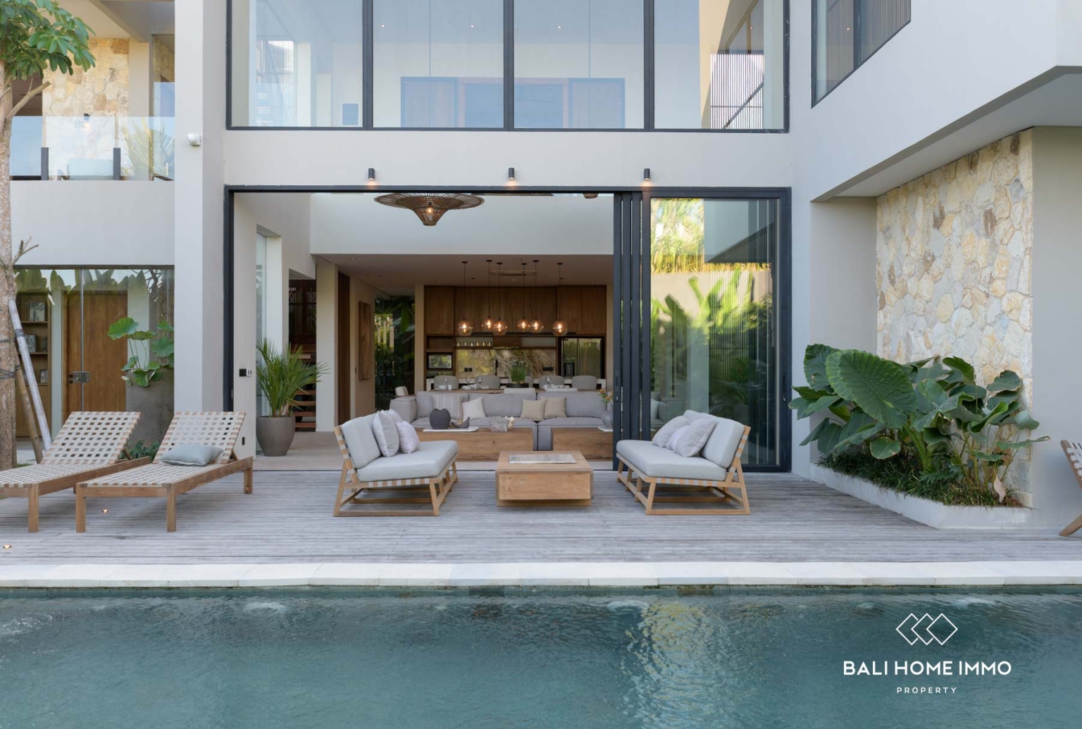Villa de luxe de 4 chambres à vendre en bail emphytéotique à Pererenan, Bali view 29